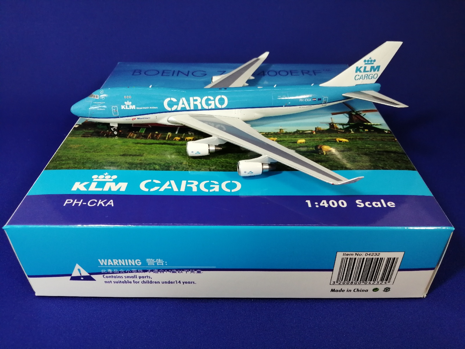 04232 Phoenix KLM CARGO B747-400 PH-CKA 1:400 完売しました。 Phoenix 1:400 KLM / KLMオランダ航空 747-400 亜鉛ダイキャスト製
