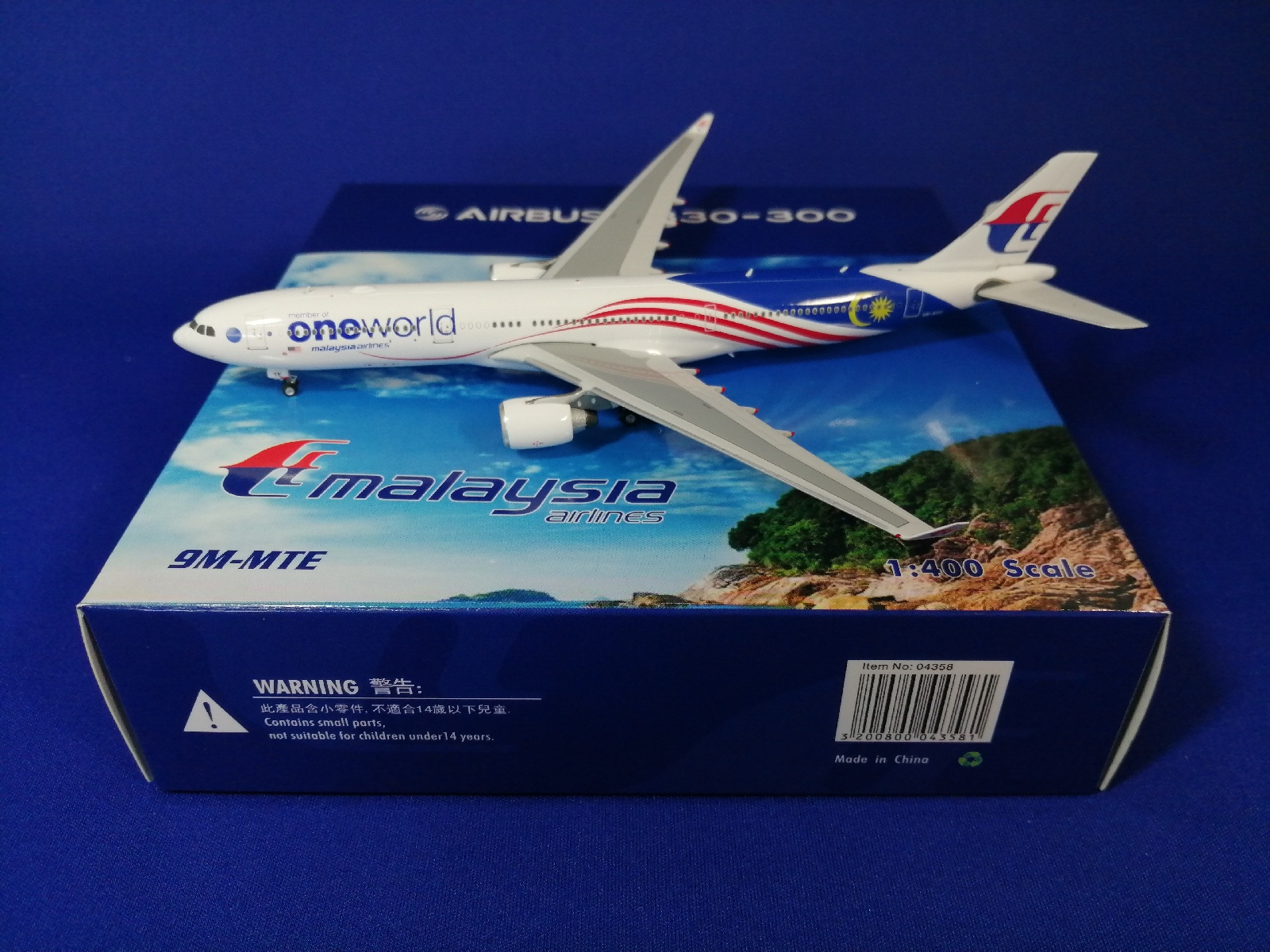 04358 Phoenix Malaysia / マレーシア航空 one world A330-300 9M-MTE 1:400 完売しました。 Phoenix 1:400 Malaysia Airlines MAS / マレーシア航空 A330-300 亜鉛ダイキャスト製