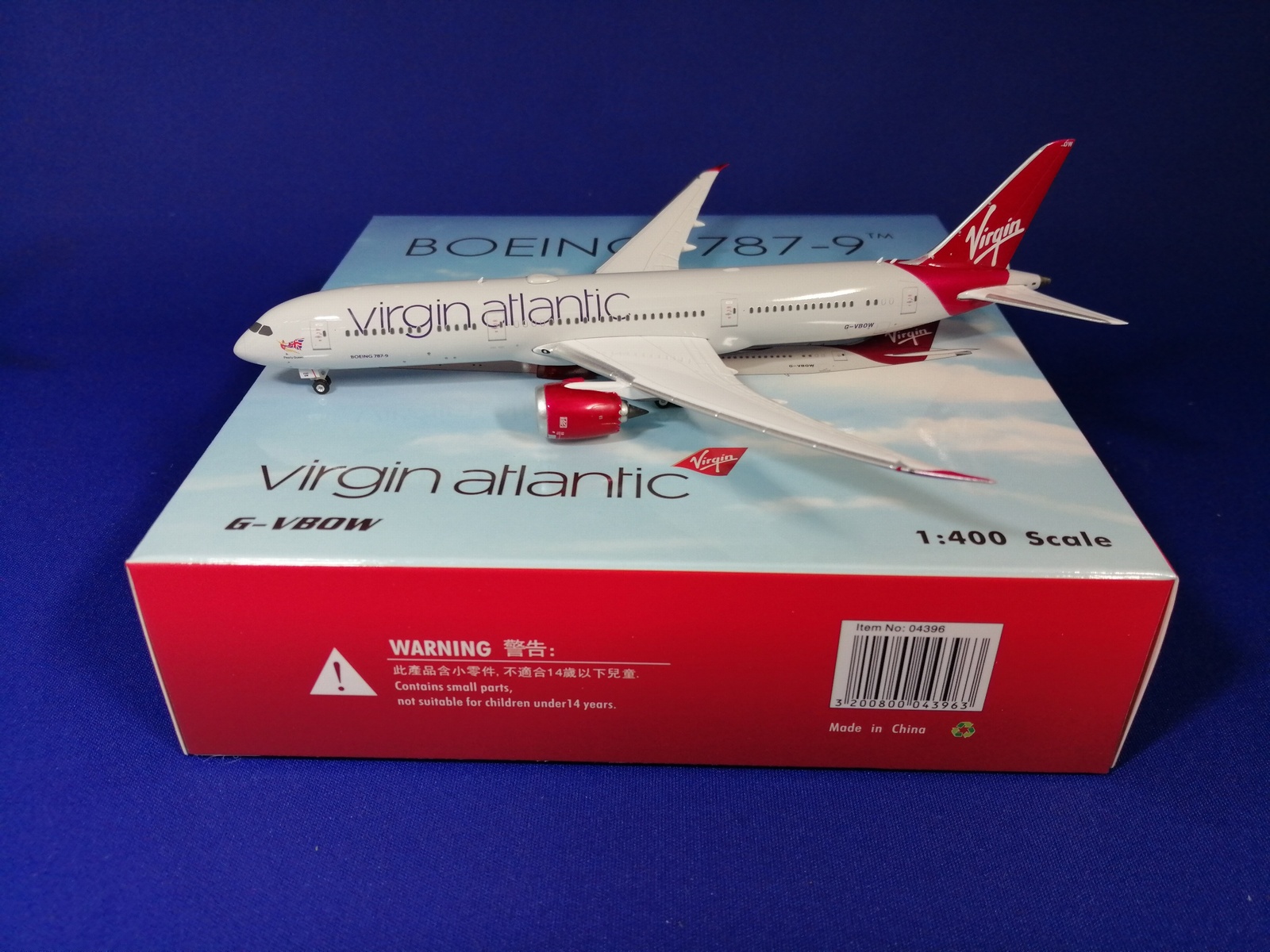04396 Phoenix Virgin Atlantic / ヴァージンアトランティック航空 B787-9 G-VBOW 1:400 完売しました。 Phoenix 1:400 Virgin Atlantic Airways / ヴァージン・アトランティック航空 787-9 亜鉛ダイキャスト製