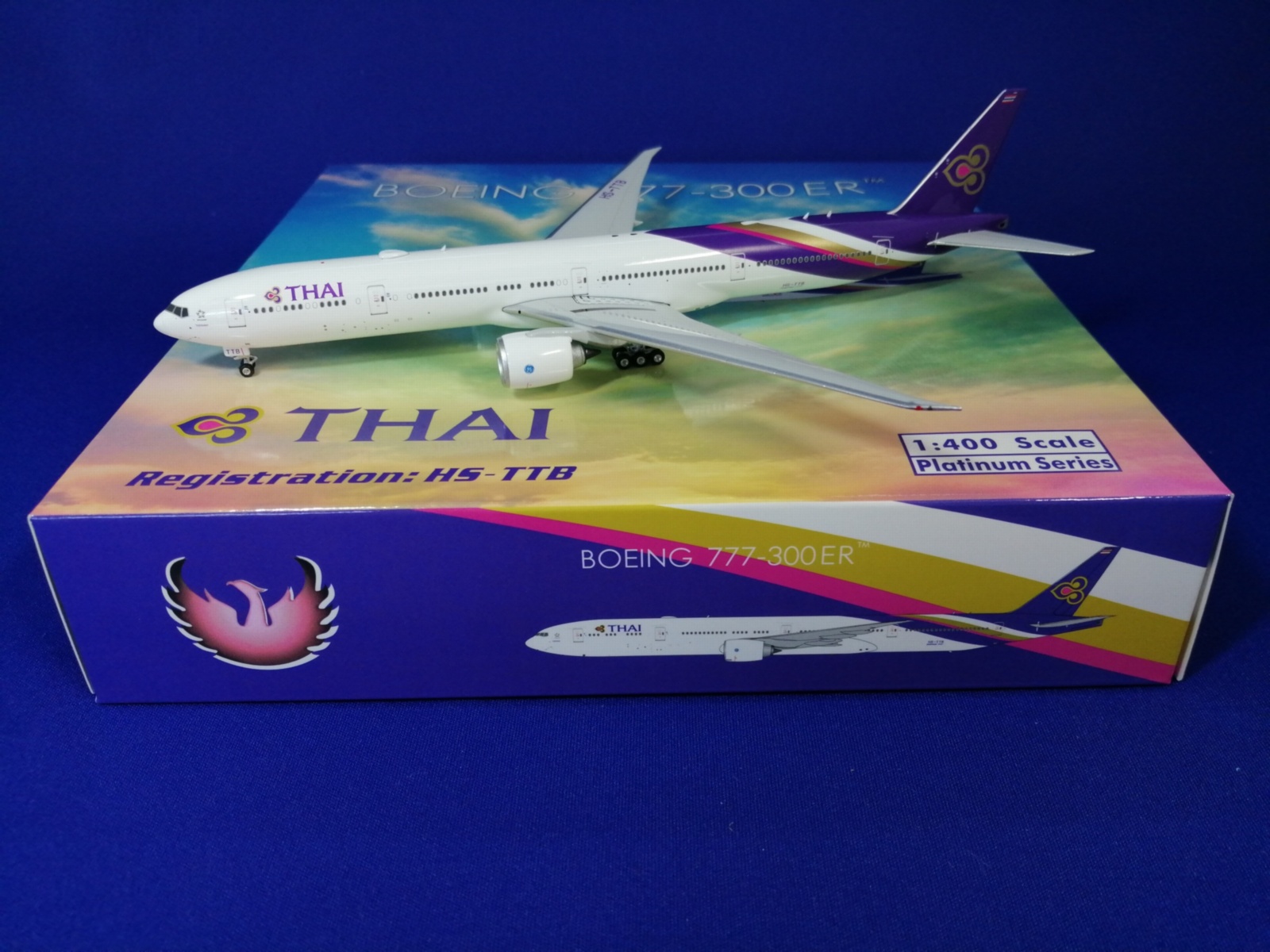 11678 Phoenix Thai / タイ国際航空 B777-300ER HS-TTB 1:400 完売しました。 Phoenix 1:400 Thai /タイ国際航空 777-300 亜鉛ダイキャスト製