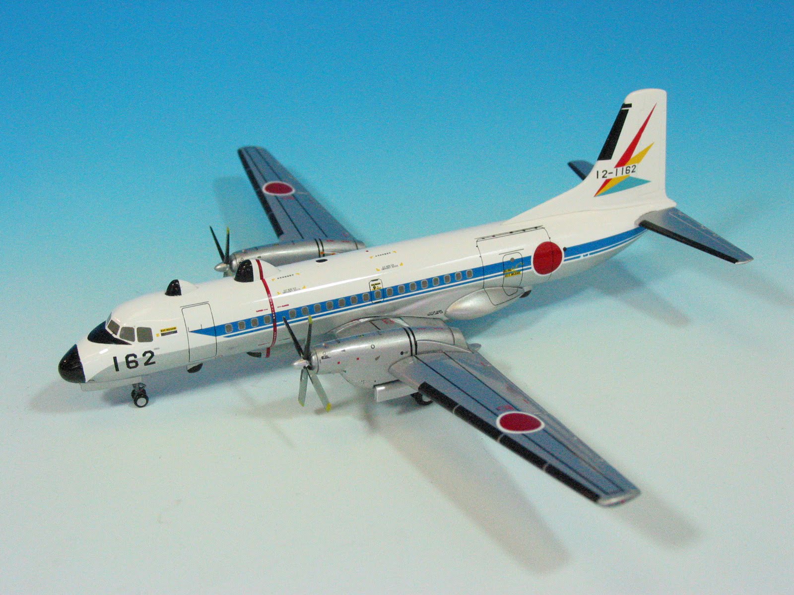 21152 全日空商事特注品 航空自衛隊 YS-11E(ECM) 12-1162 入間基地総飛 電子戦支援隊(白) 1:200 メーカー完売