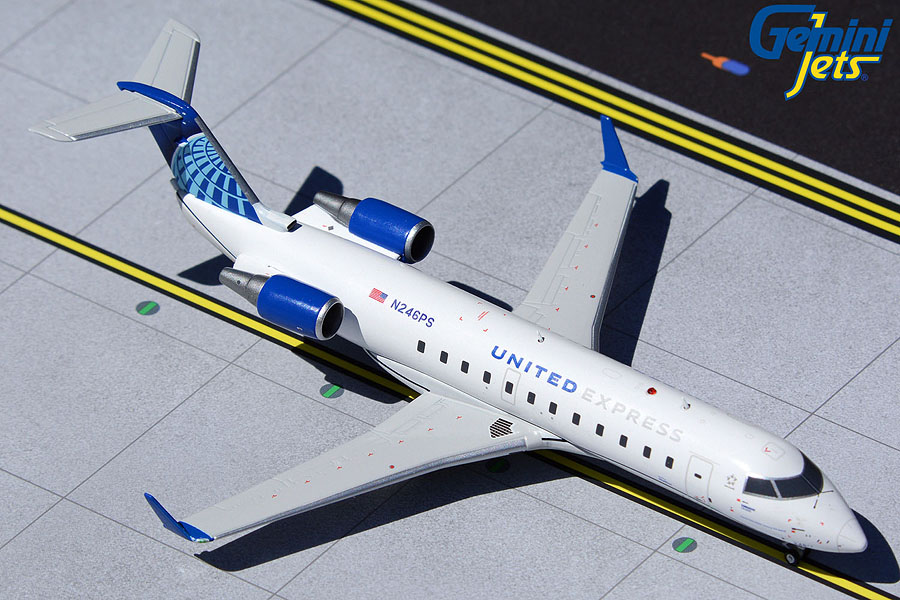 G2UAL958 GEMINI 200 UNITED EXPRESS / ユナイテッド・エクスプレス CRJ-200LR N246PS 1:200 完売しました。 GEMINI JETS 1:200 United Express / ユナイテッドエクスプレス CRJ200 亜鉛ダイキャスト製