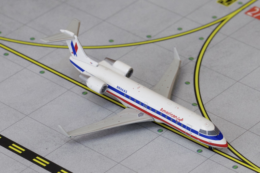GJ701272 GEMINI JETS American Eagle / アメリカンイーグル CRJ-200 N866AS 1:400 メーカー完売