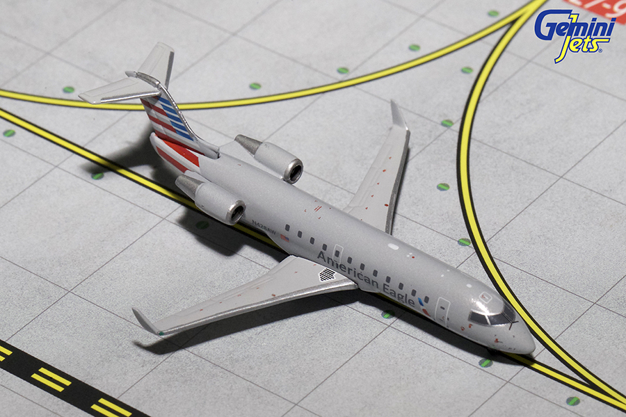 GJ701567 GEMINI JETS American Eagle / アメリカン・イーグル CRJ-200 N428AW 1:400 完売しました。