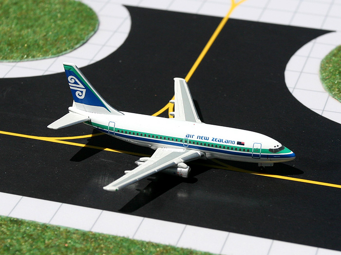 GJ70792 GEMINI JETS Air New Zealand / ニュージーランド航空 B737-200 ZK-NAS 1:400 完売しました。