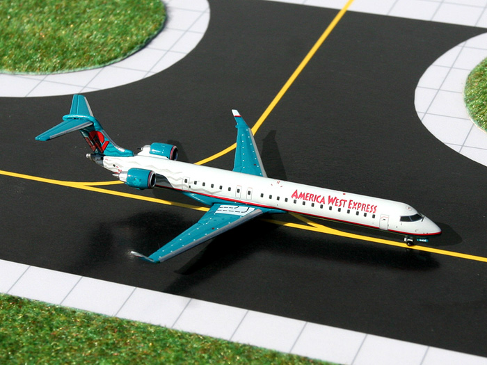 15725 GEMINI JETS America West EXPRESS / アメリカウエスト航空 CRJ-900 N922FJ 1:400 完売しました。 GEMINI JETS 1:400 America West Airlines / アメリカウエスト航空 CRJ900 亜鉛ダイキャスト製