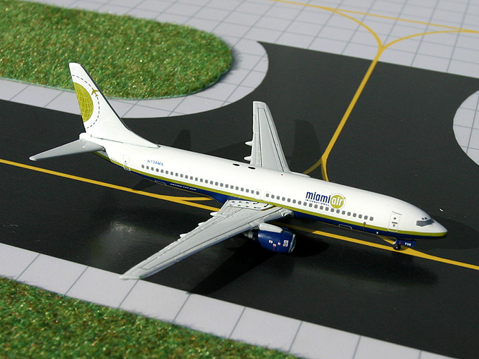 15450 GEMINI JETS MIAMIAIR B737-800 N738MA 1:400 完売しました。 GEMINI JETS 1:400 MIAMI AIR / マイアミエア 737-800 亜鉛ダイキャスト製