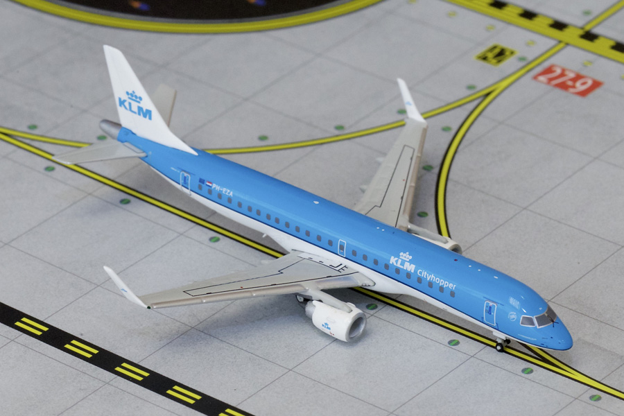 GJ701516 GEMINI JETS KLM / KLMオランダ航空 Embraer E190 PH-EZA NE CO 1:400 完売しました。 GEMINI JETS 1:400 KLM / KLMオランダ航空 E190 亜鉛ダイキャスト製