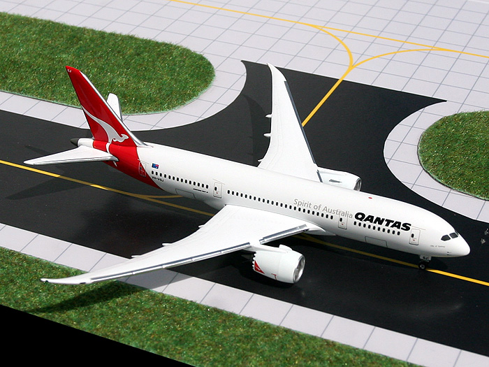 GJ70670 GEMINI JETS Qantas / カンタス航空 B787-8 VH-VQJ 1:400 完売しました。 GEMINI JETS 1:400 Qantas Airways / カンタス航空 787-8 亜鉛ダイキャスト製