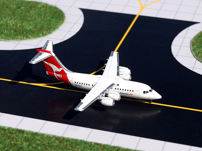 GJ70787 GEMINI JETS QantasLink / カンタスリンク BAE146-200 VH-OGA 1:400 完売しました。