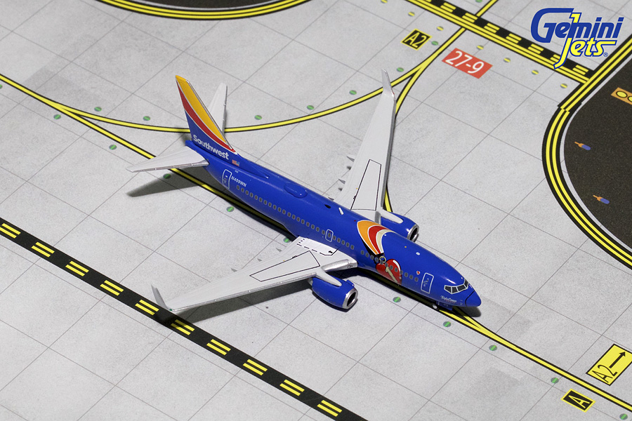 GJ701577 GEMINI JETS Southwest / サウスウエスト航空 B737-700W NEW TRIPLE CROWN N409WN 1:400 完売しました。