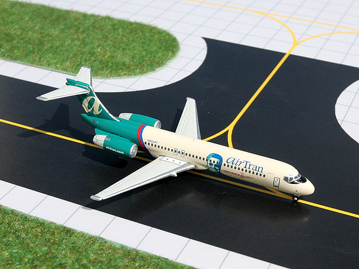 15343 GEMINI JETS AIR TRAN B717-200 Elton John N933AT 1:400 完売しました。