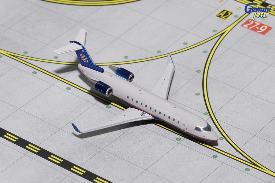 GJ701633 GEMINI JETS United Express / ユナイテッド・エクスプレス CRJ-200 N417AW 1:400　完売しました