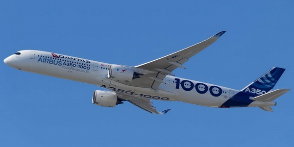 04448 Phoenix Qantas / カンタス航空 AIRBUS HOUSE A350-1000 F-WMIL 1:400 完売しました。