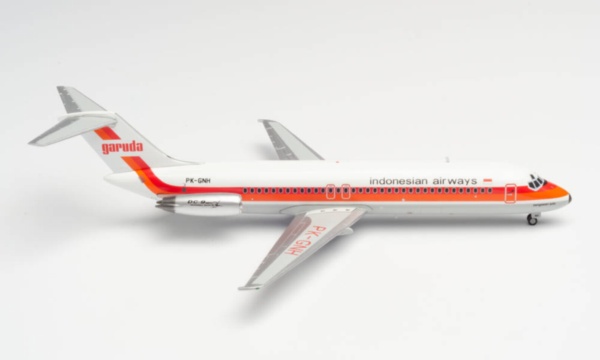 570695 Herpa Garuda Indonesia DC-9-30 PK-GNH Bengawan Solo 1:200 完売しました。