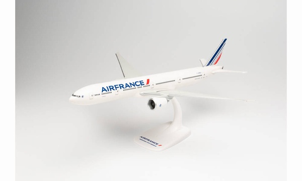 613491 Herpa SNAPFIT Air France2021 B777-300ER F-GSQJ Strasbourg 1:200 お取り寄せ Herpa SNAPFIT 1:200 Air France / エールフランス 777-300 プラスチック製
