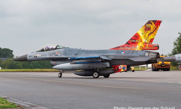 571678 Herpa オランダ空軍 F-16A 第322飛行隊 J-871 1:200 完売しました。 Herpa 1:200 Royal Netherlands Air Force/ オランダ空軍 オランダ王立空軍 F-16 ファイティング・ファルコン 亜鉛ダイキャスト製