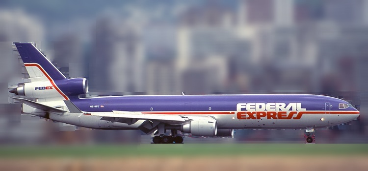 04481 Phoenix FedEx / フェデックス MD-11F Old livery N614FE 1:400 完売しました。 Phoenix 1:400 FedEx / フェデックス MD-11F 亜鉛ダイキャスト製
