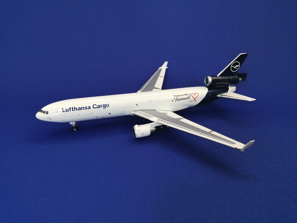 04482 Phoenix Lufthansa Cargo MD-11F Farewell D-ALCC 1:400 完売しました。 Phoenix 1:400 Lufthansa Cargo / ルフトハンザ カーゴ MD-11F 亜鉛ダイキャスト製