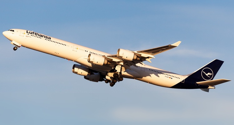 04484 Phoenix Lufthansa / ルフトハンザドイツ航空 A340-600 D-AIHF 1:400 完売しました。