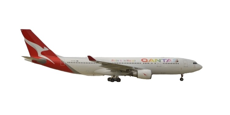 04521 Phoenix Qantas Airways / カンタス航空 Qantas Pride is in the air A330-200 VH-EBL 1:400 お取り寄せ Phoenix 1:400 Qantas Airways / カンタス航空 A330-200 亜鉛ダイキャスト製