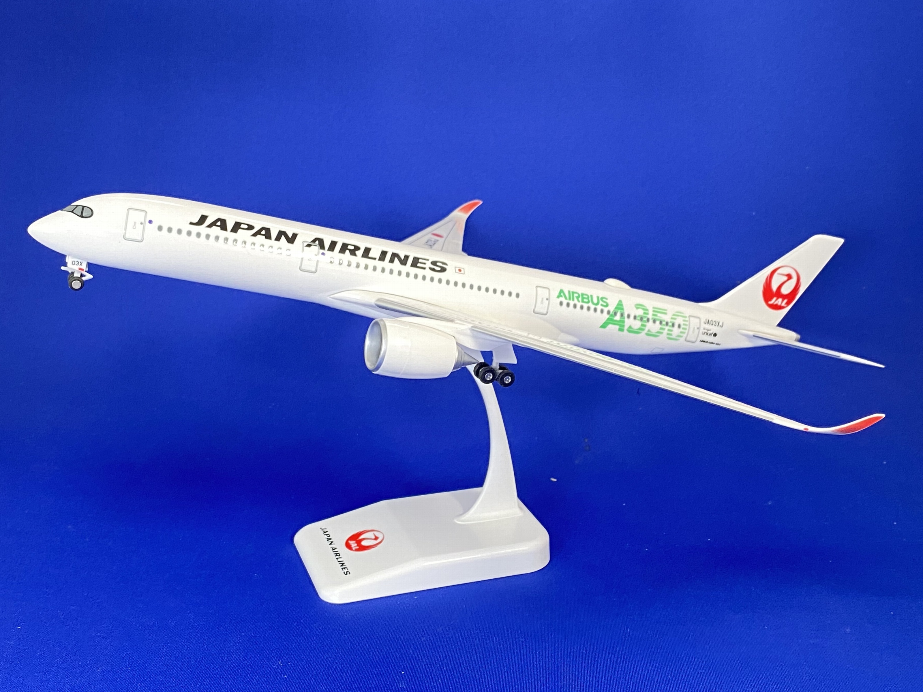 BJQ2045 JALUX企画品 (EVER RISE) JAL / 日本航空 3号機 A350-900 JA03XJ 組立品 スナップインモデル 1:200 完売しました。 JALUX 1:200 JAL Japan Airlines  / 日本航空 A350-900 プラスチック製