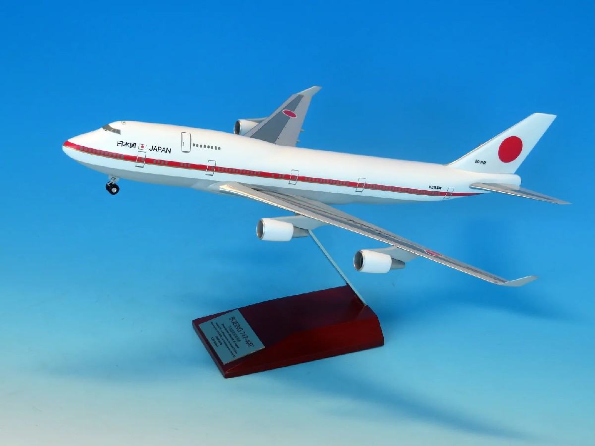 JG20152 全日空商事特注品 JASDF / 日本国政府専用機 B747-400 1号機 20-1101 1:200 スナップフィット 完売しました。 全日空商事 1:200 JASDF / Japanese Government aircraft / 日本国政府専用機 747-400 プラスチック製