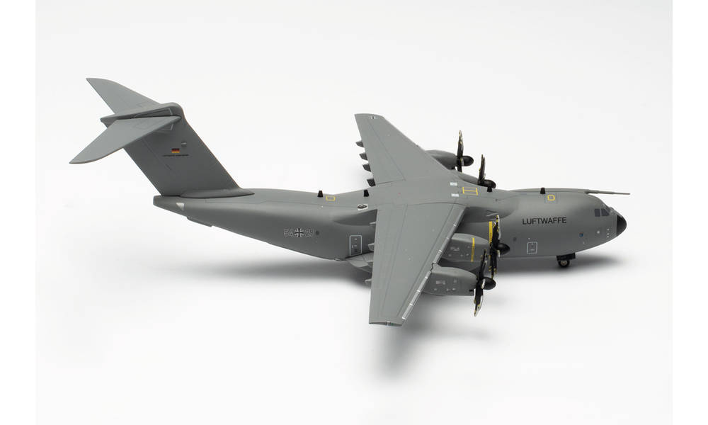 557207-004 Herpa Luftwaffe / ドイツ空軍 A400M 54+29 第62空輸航空団 ヴンストルフ航空基地 1:200 予約