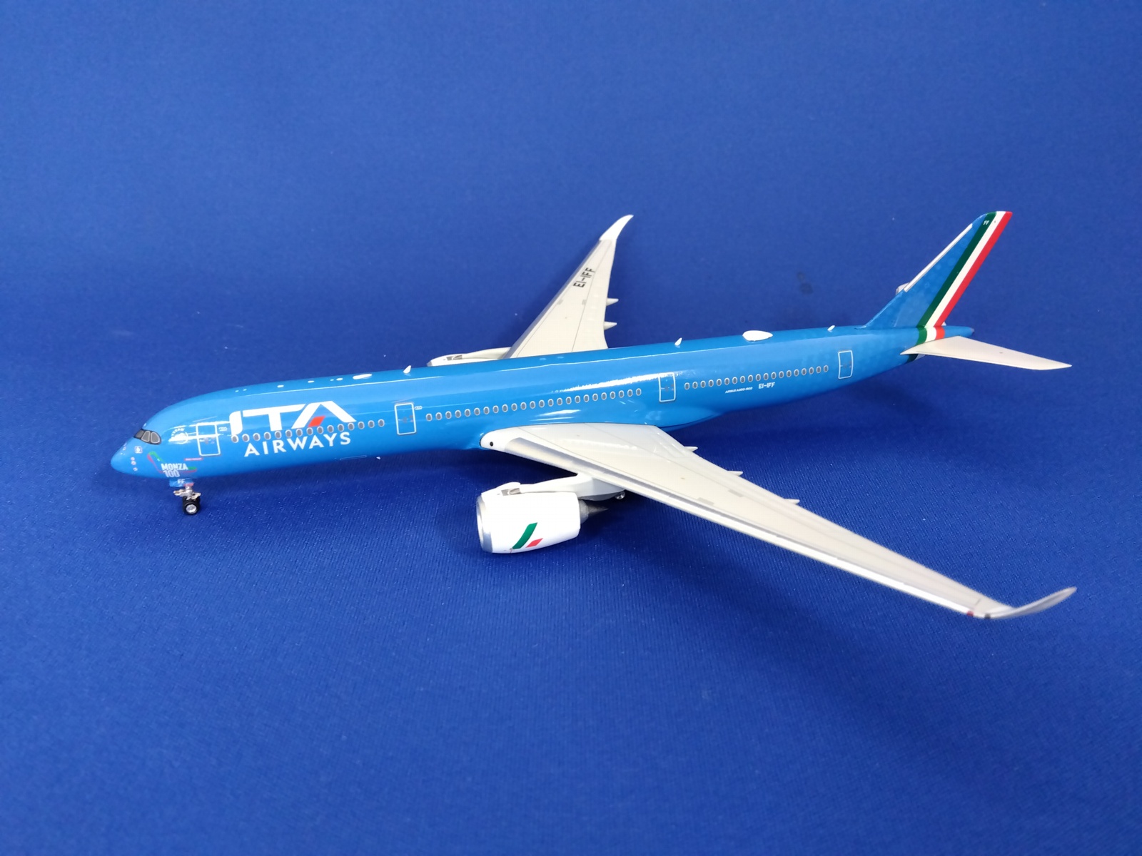 04525 Phoenix ITA Airways / ITAエアウェイズ MONZA 100 A350-900 EI-IFF 1:400 完売しました。