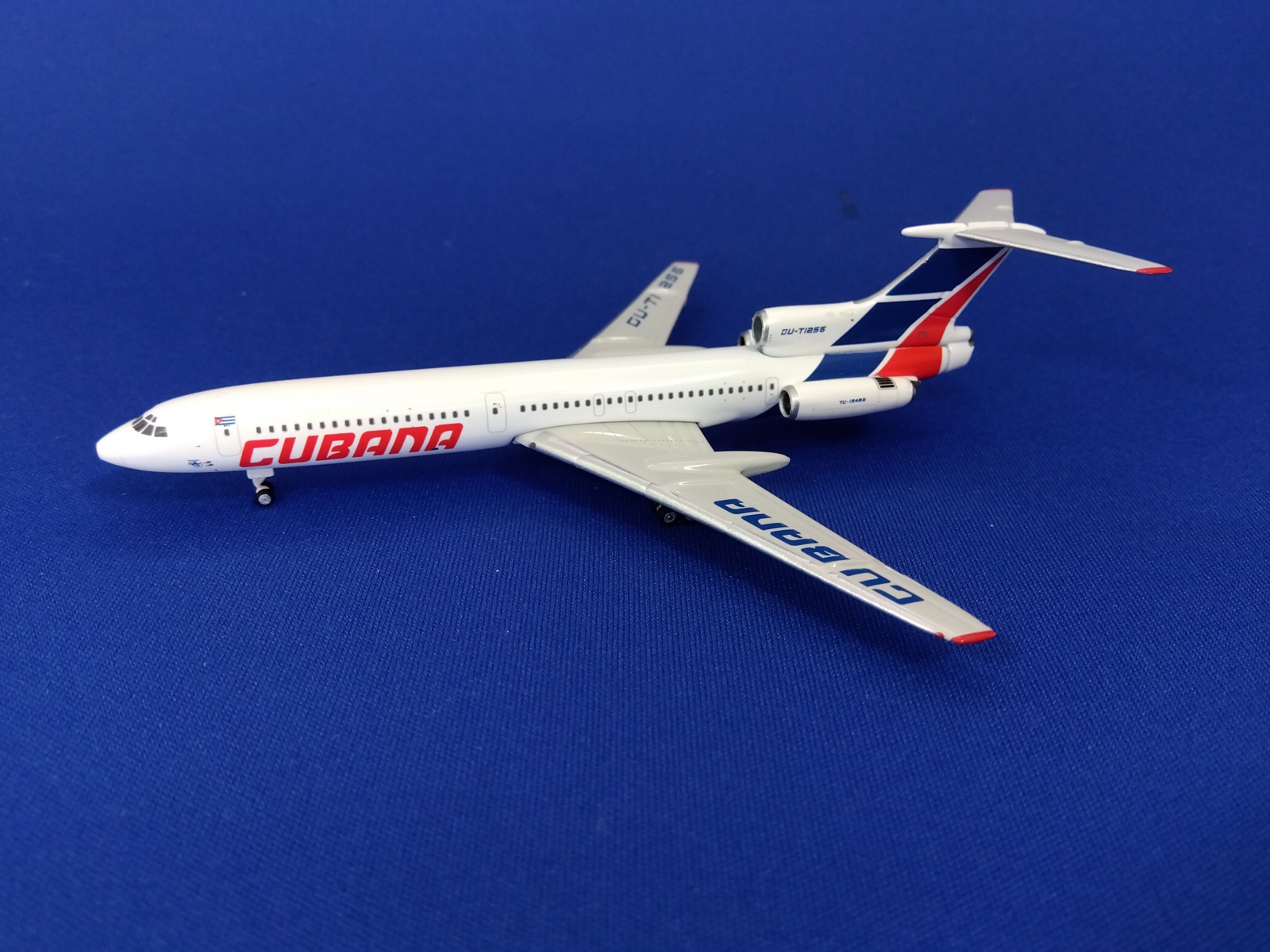 11804 Phoenix Cubana / クバーナ航空 TU-154B2 CU-T1256 1:400 お取り寄せ