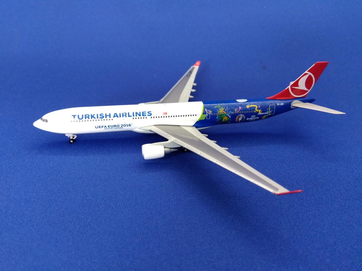 529556 Herpa Turkish / トルコ航空 ターキッシュ エアラインズ A330-300 UEFA EURO2016 FRANCE TC-JOH 1:500 完売しました。 Herpa 1:500 Turkish Airlines / トルコ航空/ターキッシュ エアラインズ A330-300 亜鉛ダイキャスト製