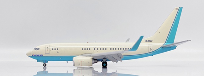 EW2737009 JC WING Korean Air / 大韓航空 B737-700BBJ HL8222 スタンド付 1:200 完売しました。 JC WING 1:200 Korean Air / 大韓航空 737-700 亜鉛ダイキャスト製
