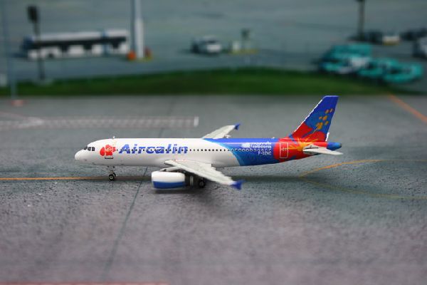 11056 Phoenix Aircalin / エアカラン A320  F-OZNC 1:400 お取り寄せ Phoenix 1:400 Aircalin / エアカラン A320 亜鉛ダイキャスト製