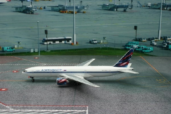 11160 Phoenix Aeroflot / アエロフロート B777-200ER VP-BAS 1:400 完売しました。 Phoenix 1:400 Aeroflot / アエロフロート 777-200 亜鉛ダイキャスト製