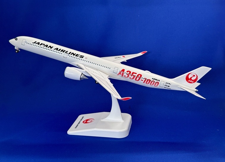 BJQ2052 JAL / 日本航空 A350-1000 JA01WJ 初号機 A350-1000 赤いロゴ 組立品 スナップインモデル 1:200 完売しました。
