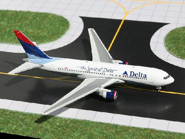 GJ70402 GEMINI JETS Delta Air Lines / デルタ航空 B767-200 The Spirit of Delta N102DA 航空会社特注 1:400 完売しました。 GEMINI JETS 1:400 Delta Air Lines / デルタ航空 767-200 亜鉛ダイキャスト製