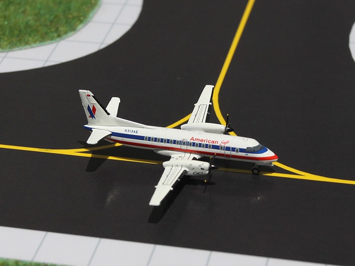 GJ70971 GEMINI JETS American Eagle / アメリカンイーグル SAAB340 N313AE 1:400 完売しました。 GEMINI JETS 1:400 American Eagle / アメリカン・イーグル Saab 340 亜鉛ダイキャスト製