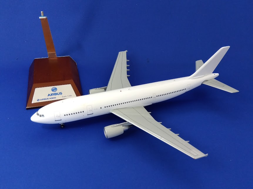 XX2994 JCWING BLANK White / ホワイト A300-600 1:200 完売しました。 JC WING 1:200 BLANK White / ホワイト A300-600 亜鉛ダイキャスト製