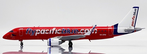 XX20348 JC WING Pacific Blue Airlines / パシフィック･ブルー ERJ-190AR VH-ZPM スタンド付 1:200 メーカー完売 JC WING 1:200 Pacific Blue Airlines / パシフィック･ブルー E190 亜鉛ダイキャスト製