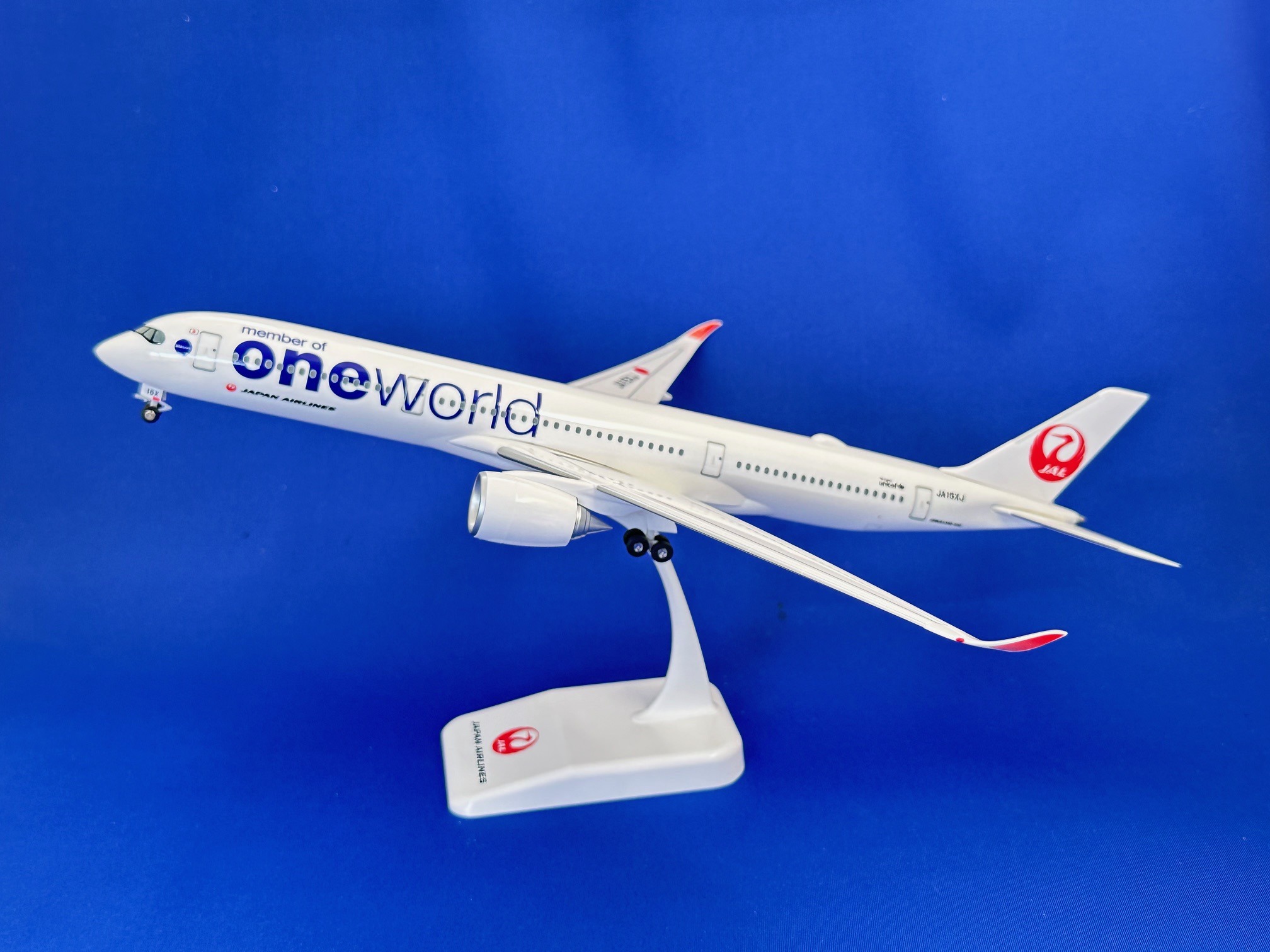 BJQ2057 JALUX企画品 (EVER RISE) JAL / 日本航空 ONE WORLD A350-900 JA15XJ 組立品 スナップインモデル 1:200 お取り寄せ