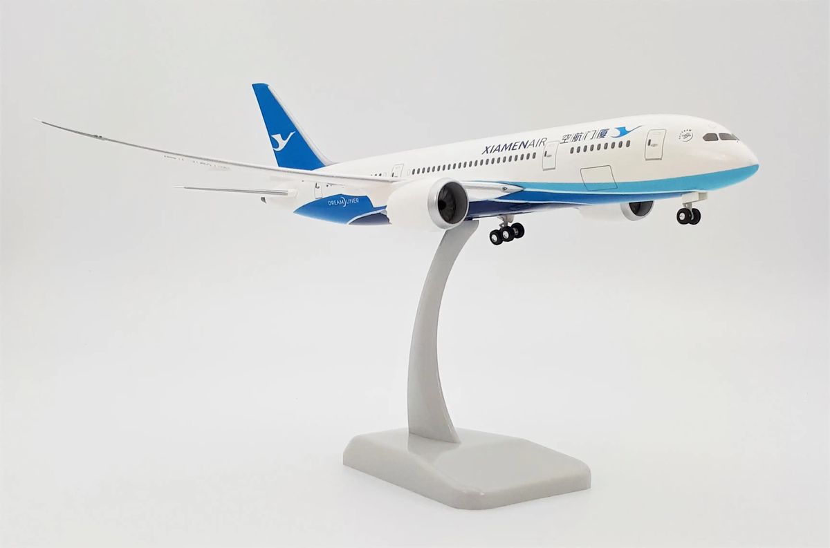 CXA001 Hogan ホーガン / LIMOX  Xiamen Airlines / 厦門航空/アモイ航空 B787-8 B-2768 組立式 ランディングギア・スタンド付 1:200 メーカー完売