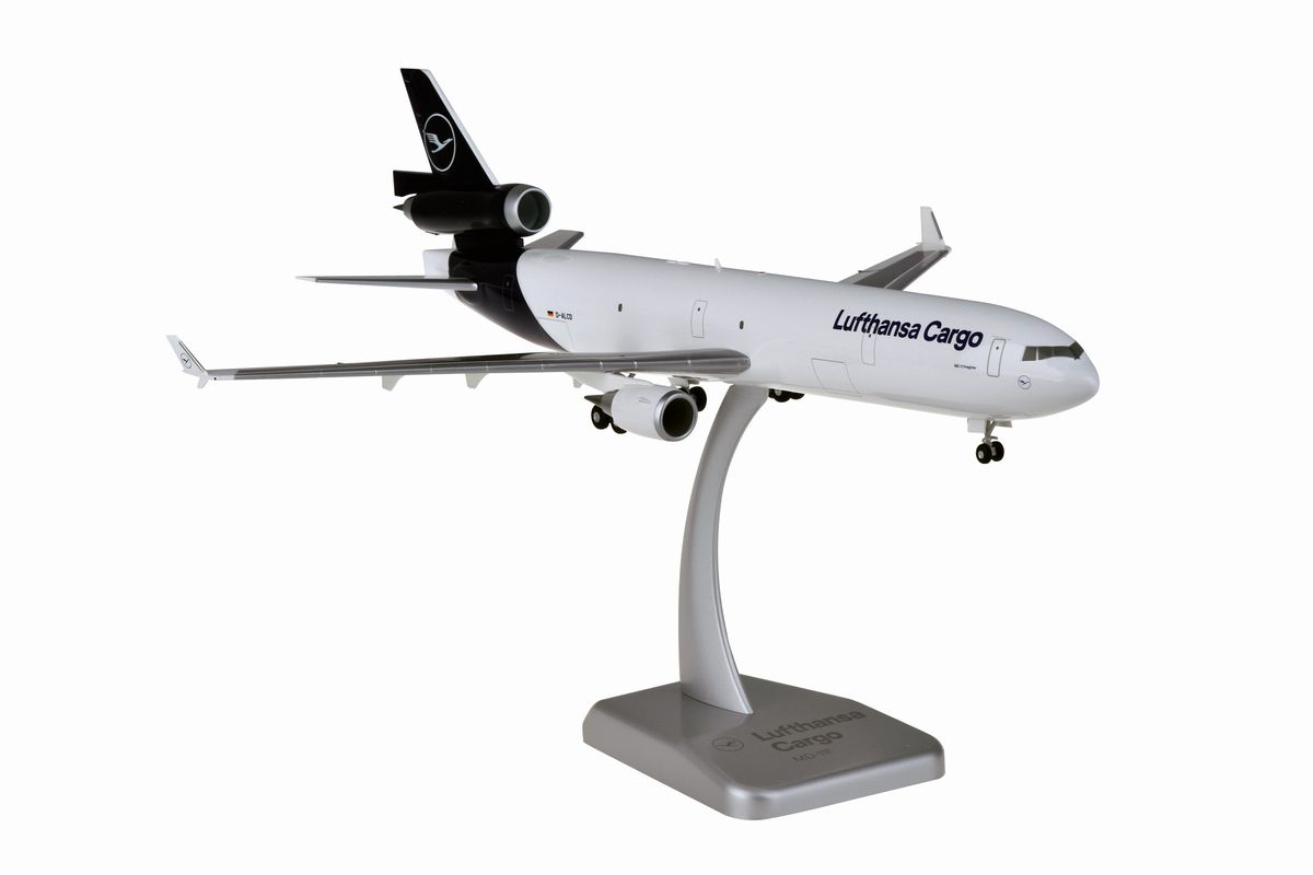 DLH011 Hogan ホーガン / LIMOX Lufthansa Cargo / ルフトハンザ カーゴ MD-11F D-ALCD 組立式 ランディングギア・スタンド付 1:200 完売しました。
