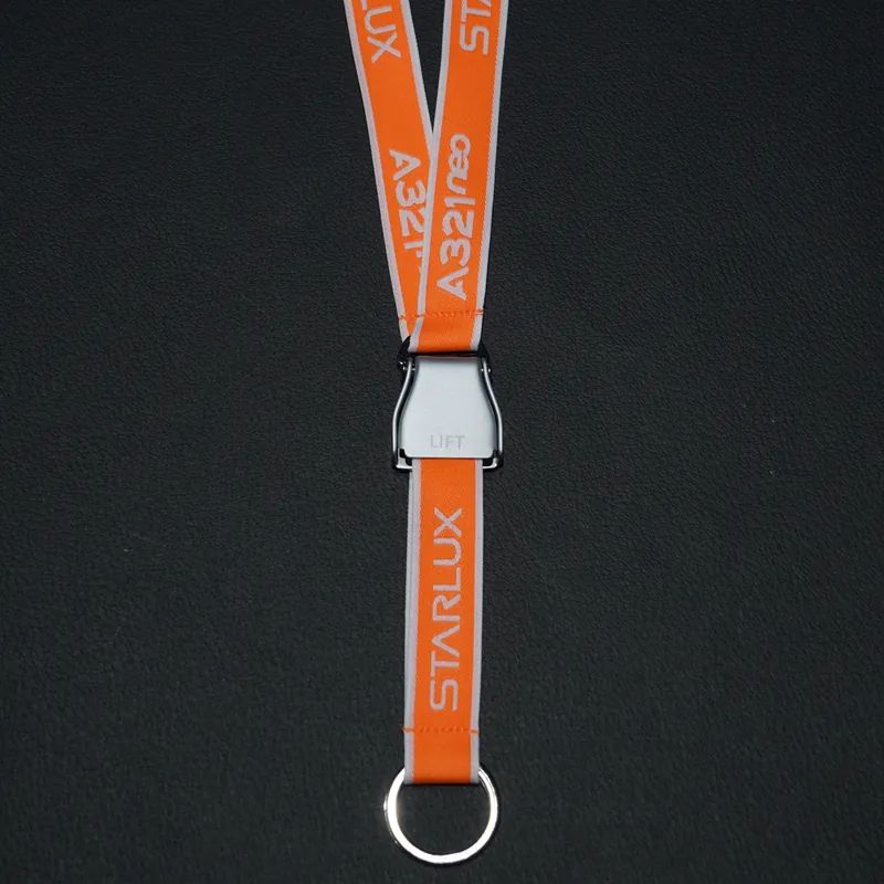 LGZ200103 STARLUX AIRLINES / スターラックス航空 SEAT BELT LANYARD /シートベルトストラップ A321neo 完売しました。