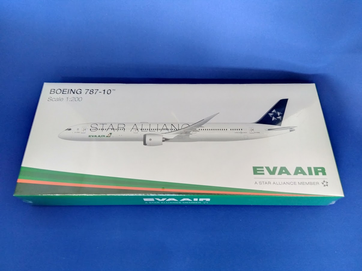11823GR 航空会社オフィシャルモデル EVA AIR / エバー航空/エヴァエア/長栄航空 STAR ALLAIANCENCE B787-10 B-17812 1:200 完売しました。