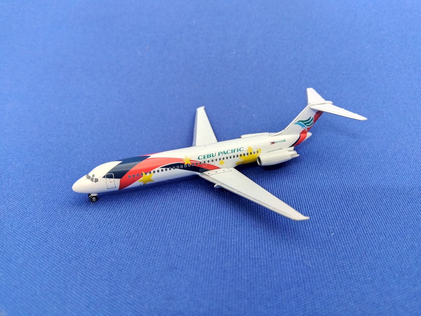 524049 Herpa CLUB MODELS Cebu Pacific / セブパシフィック航空 100 Years DC-9-30 RP-C1536 1:500 メーカー完売 Herpa CLUB MODELS 1:500 Cebu Pacific / セブパシフィック航空 DC-9 亜鉛ダイキャスト製