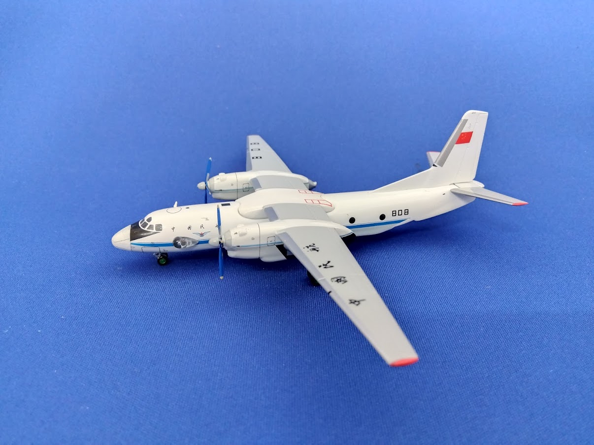 A2029 AviaBoss Civil Aviation Administration of China/CAAC / 中国民航/中国民用航空局 AN-26 808 スタンド付 1:200 メーカー完売 AviaBoss 1:200 Civil Aviation Administration of China/CAAC / 中国民航/中国民用航空局 An-26 亜鉛ダイキャスト製
