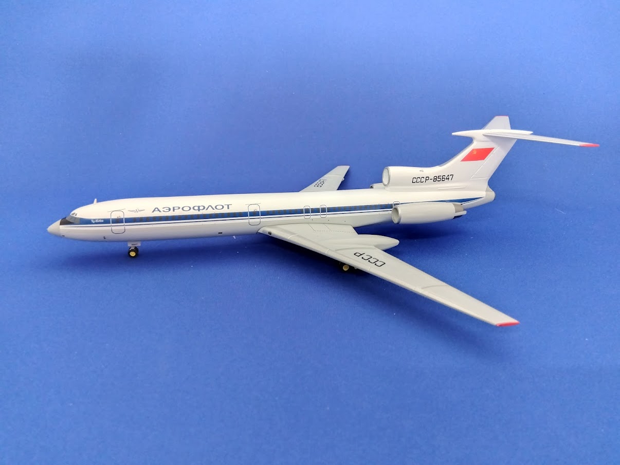 A2031 AviaBoss Aeroflot / アエロフロート Tu-154M CCCP-85647 スタンド付 1:200 完売しました。 AviaBoss 1:200 Aeroflot / アエロフロート Tu-154 亜鉛ダイキャスト製