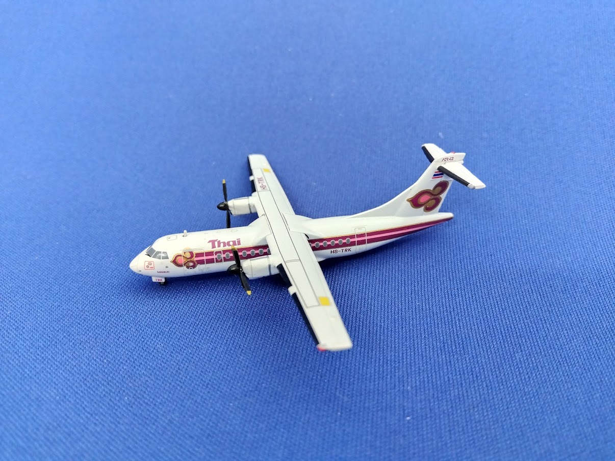 LH4238 JCWING Thai Airways / タイ国際航空 ATR-42-320 HS-TRK 1:400 メーカー完売 JC WING 1:400 Thai /タイ国際航空 ATR 42 亜鉛ダイキャスト製