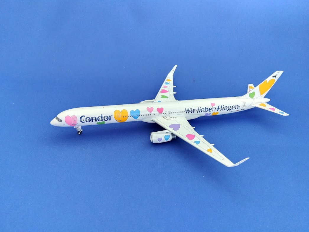 XX20215 JCWING Condor / コンドル航空 Wir lieben Fliegen B757-300 D-ABON 1:200 メーカー完売 JC WING 1:200 Condor / コンドル航空 757-300 亜鉛ダイキャスト製