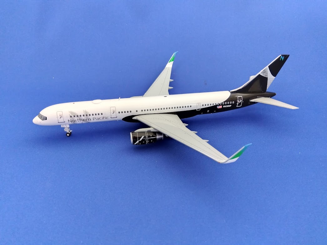 XX20362 JCWING Northern Pacific Airways / ノーザン・パシフィック航空 B757-200 N628NP 1:200 メーカー完売 JC WING 1:200 Northern Pacific Airways / ノーザン・パシフィック航空 757-200 亜鉛ダイキャスト製